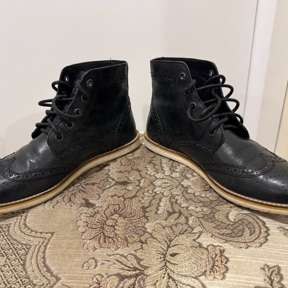 Leather Wingtip dress boots, size 10 Crevo brand - Picture 4 of 5
